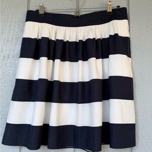 Navy and cream sz 10 linen blend striped nautical look Skirt Banana Republic